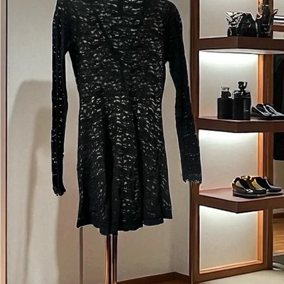 ♟Windsor Black Fit and Flare Long Sleeve Dress - Picture 3 of 5